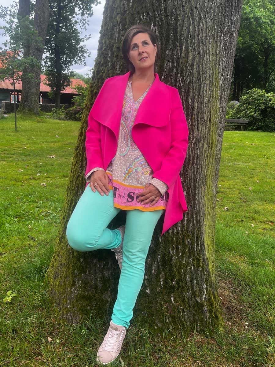 Valeska Ewert – Happy Vaye